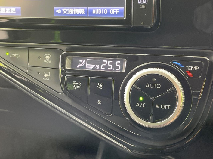 2018 Toyota Aqua DAA-NHP10 (UW-6a111b28636d4)[15]