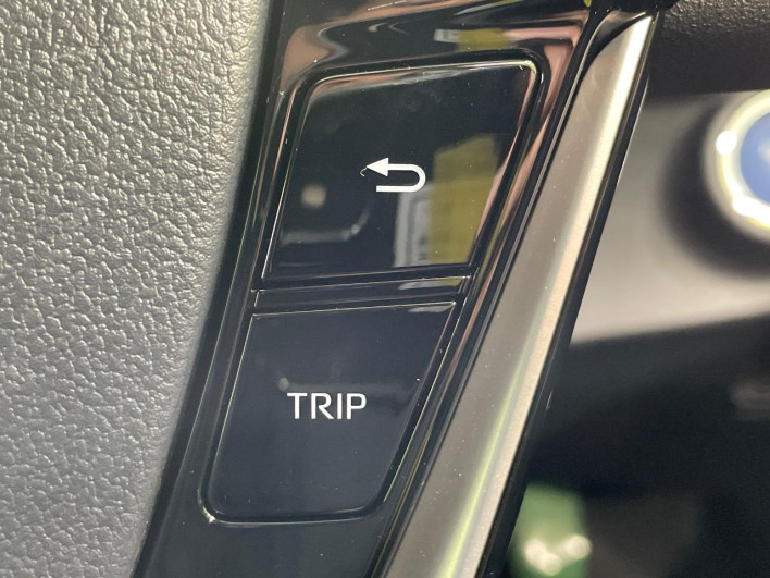 2018 Toyota Aqua DAA-NHP10 (UW-6a111b28636d4)[24]