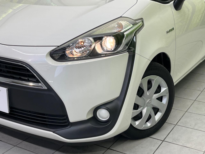 2017 Toyota Sienta DAA-NHP170G (UW-6a111b2b28a29)[21]