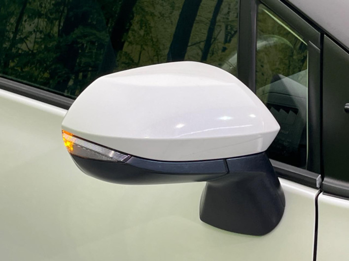 2017 Toyota Sienta DAA-NHP170G (UW-6a111b2b28a29)[20]