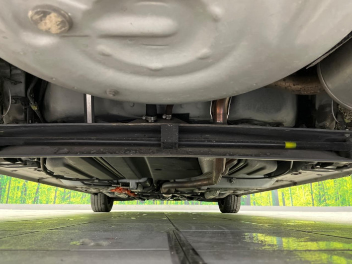 2017 Toyota Sienta DAA-NHP170G (UW-6a111b2b28a29)[16]