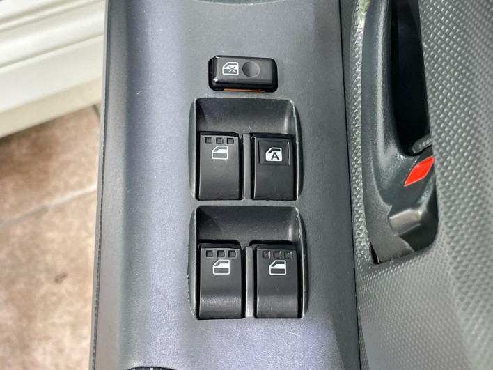 2009 Toyota bB DBA-QNC21 (UW-6a111b344137c)[7]