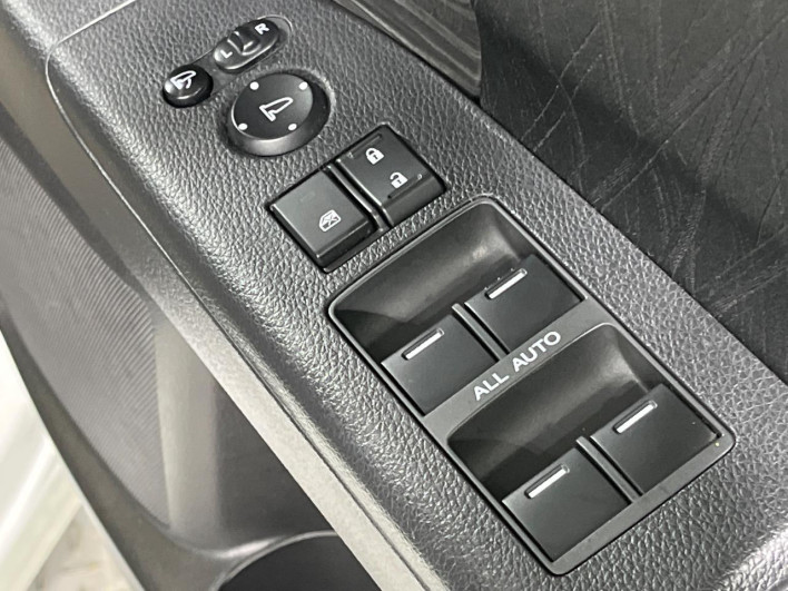 2015 Honda Odyssey DBA-RC1 (UW-6a111b34c2c51)[21]