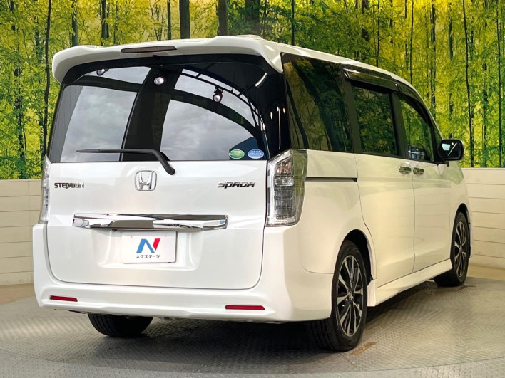 2014 Honda Stepwgn Spada DBA-RK5 (UW-6a111b3801409)[25]