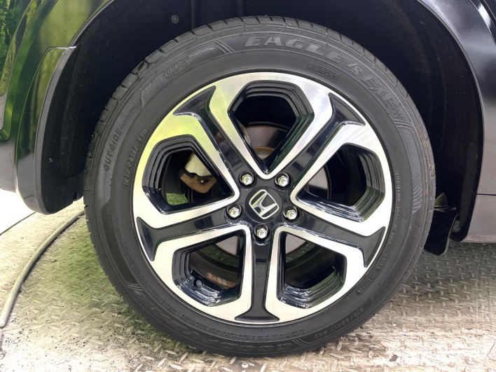 2017 Honda VEZEL DAA-RU3 (UW-6a111b3e6975e)[9]
