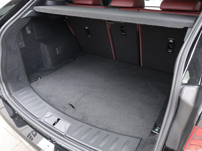 2022 Jaguar E Pace 3BA-DF2XB (UW-6a111b4f98e1c)[19]