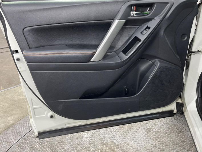 2015 Subaru Forester DBA-SJ5 (UW-6a111b53837c3)[26]