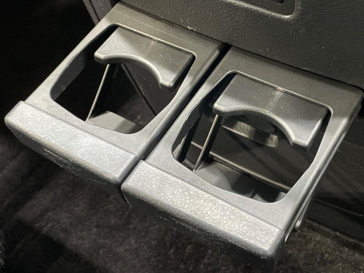 2019 Nissan Elgrand DBA-TE52 (UW-6a111b5e81eef)[23]