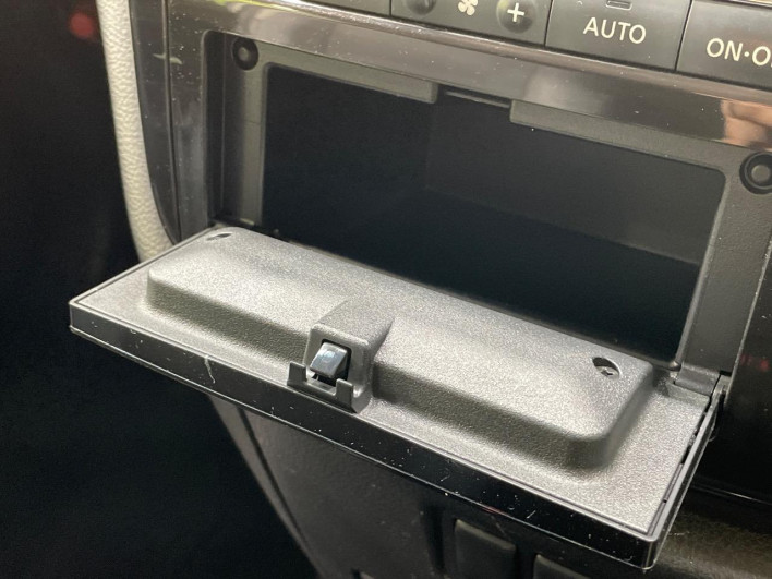 2019 Nissan Elgrand DBA-TE52 (UW-6a111b5e81eef)[19]