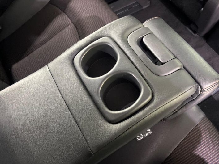2019 Nissan Elgrand DBA-TNE52 (UW-6a111b5ee89f7)[28]