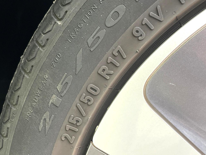 2015 Subaru Levorg DBA-VM4 (UW-6a111b6d6e44e)[10]