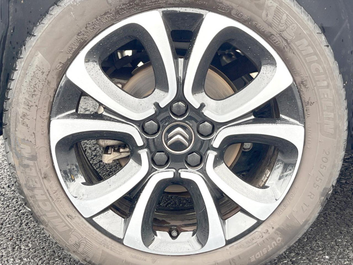 2023 Citroen Berlingo 3DA-K9CYH01 (UW-6a111b747d687)[16]