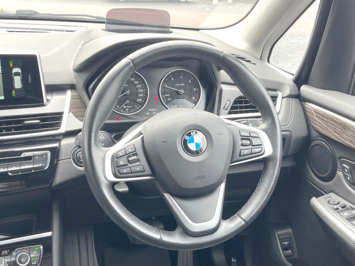 2017 BMW 2 Series LDA-2E20 (UW-6a111b77b135d)[26]