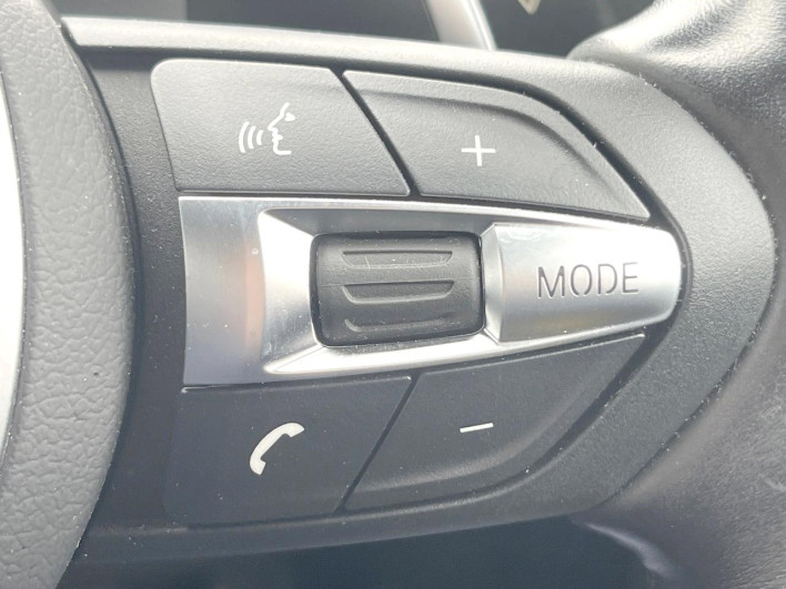 2015 BMW 3 Series LDA-3D20 (UW-6a111b789fe3c)[29]