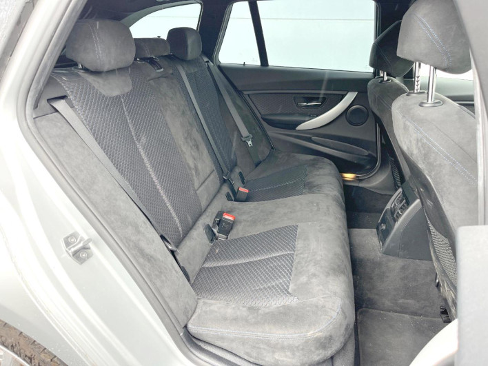 2015 BMW 3 Series LDA-3D20 (UW-6a111b789fe3c)[19]