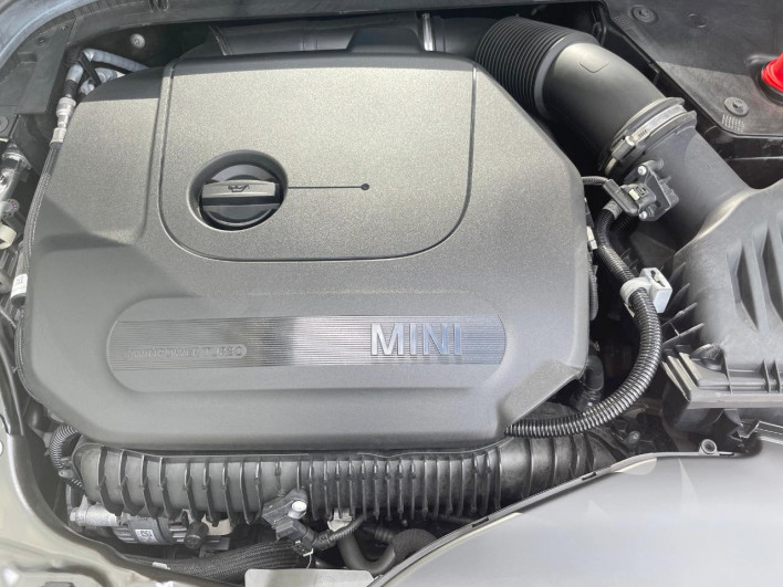 2022 Rover Mini 3BA-XRJCWMW (UW-6a111b8110a50)[5]