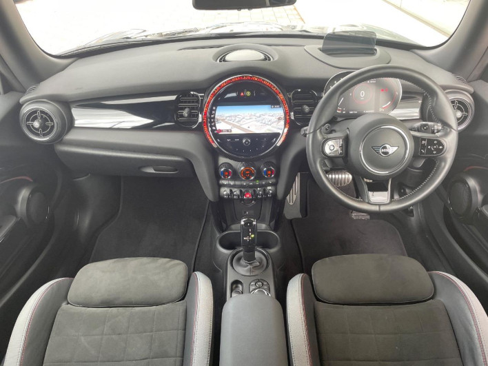 2022 Rover Mini 3BA-XRJCWMW (UW-6a111b8110a50)[17]