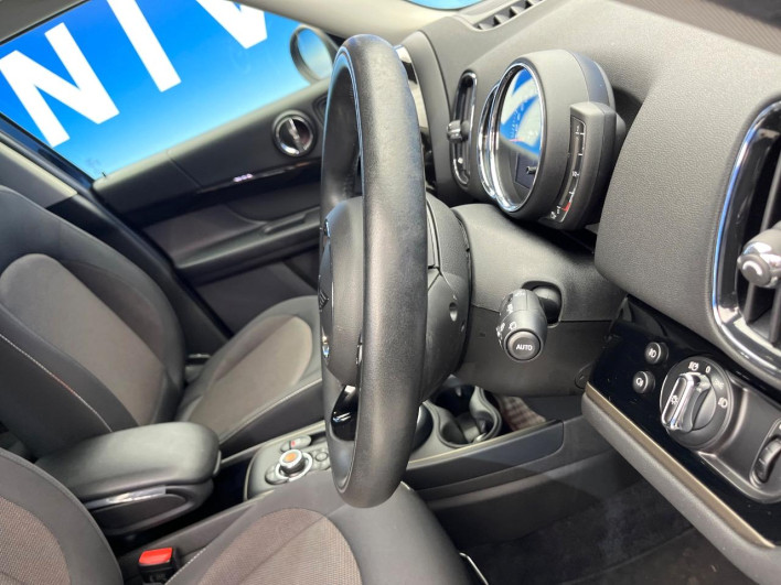 2020 Rover Mini LDA-YT20 (UW-6a111b820cda9)[29]