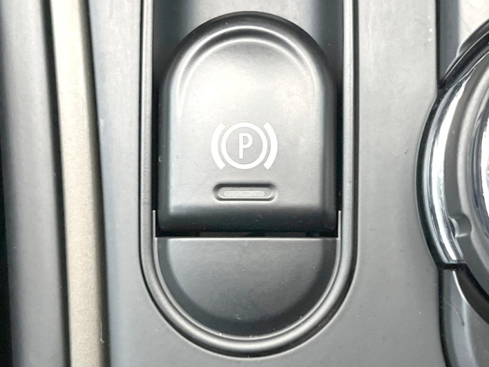 2018 Rover Mini LDA-YT20 (UW-6a111b826d837)[22]
