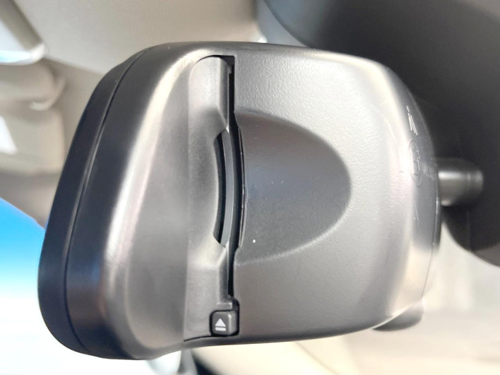 2018 Rover Mini LDA-YT20 (UW-6a111b826d837)[15]