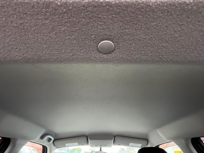 2011 Nissan JUKE DBA-YF15 (UW-6a111b848827b)[25]