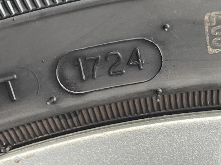 2011 Nissan JUKE DBA-YF15 (UW-6a111b848827b)[6]