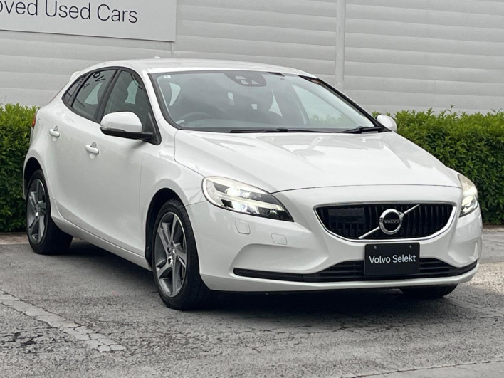 2016 Volvo V40 DBA-MB4154T (UW-6a111b8565736)[5]