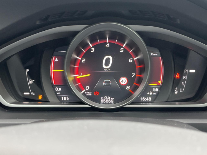 2016 Volvo V40 DBA-MB4154T (UW-6a111b8565736)[8]
