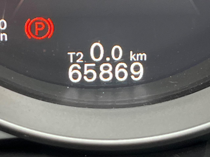 2016 Volvo V40 DBA-MB4154T (UW-6a111b8565736)[2]