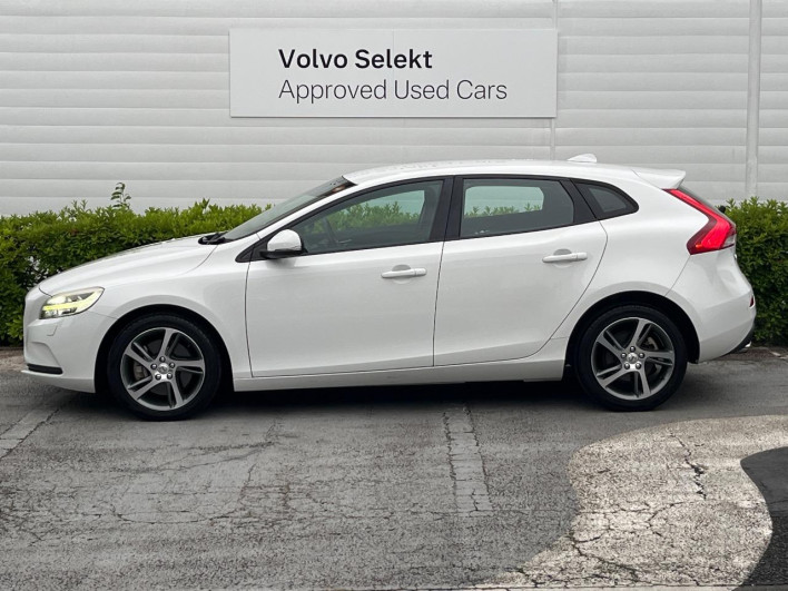 2016 Volvo V40 DBA-MB4154T (UW-6a111b8565736)[7]