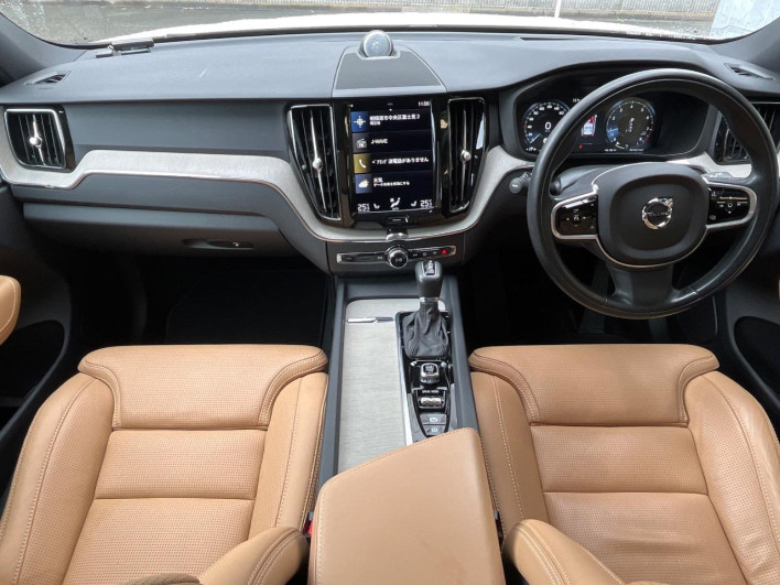 2017 Volvo XC60 DBA-UB420XC (UW-6a111b86ba8b3)[21]