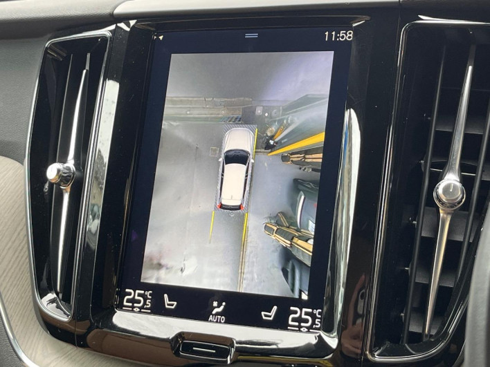2017 Volvo XC60 DBA-UB420XC (UW-6a111b86ba8b3)[27]