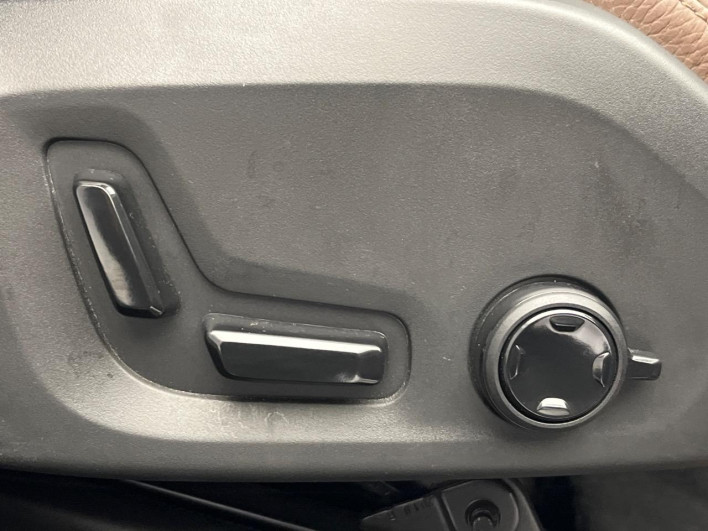 2021 Volvo XC60 5AA-UB420TXCM (UW-6a111b874eb1d)[8]