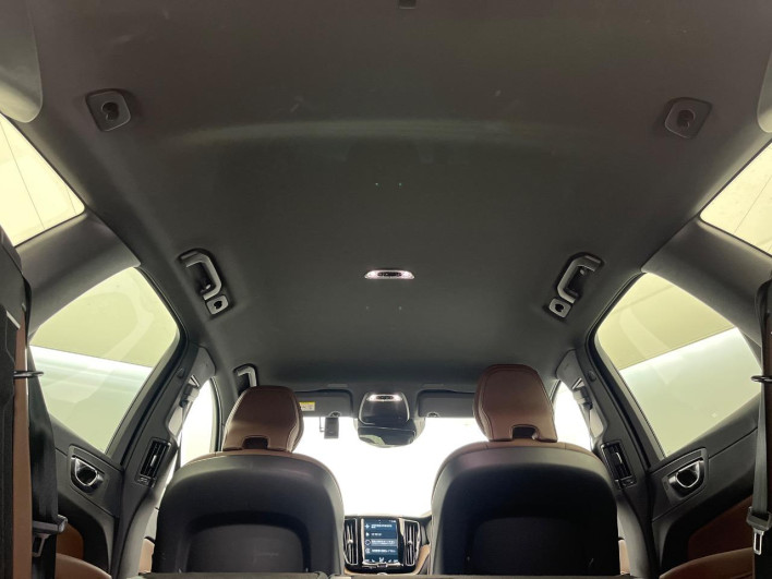 2021 Volvo XC60 5AA-UB420TXCM (UW-6a111b874eb1d)[11]