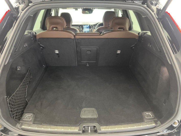 2021 Volvo XC60 5AA-UB420TXCM (UW-6a111b874eb1d)[13]