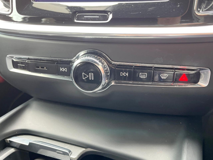 2021 Volvo V60 5AA-ZB420TM (UW-6a111b89398fe)[21]