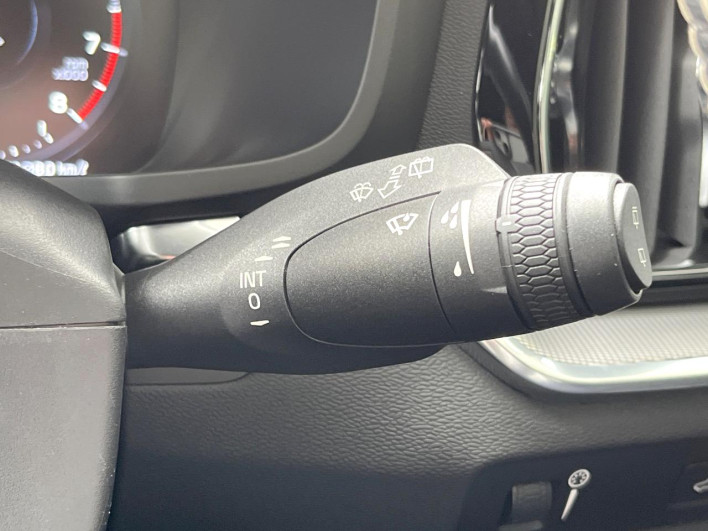 2021 Volvo V60 5AA-ZB420TM (UW-6a111b89398fe)[14]