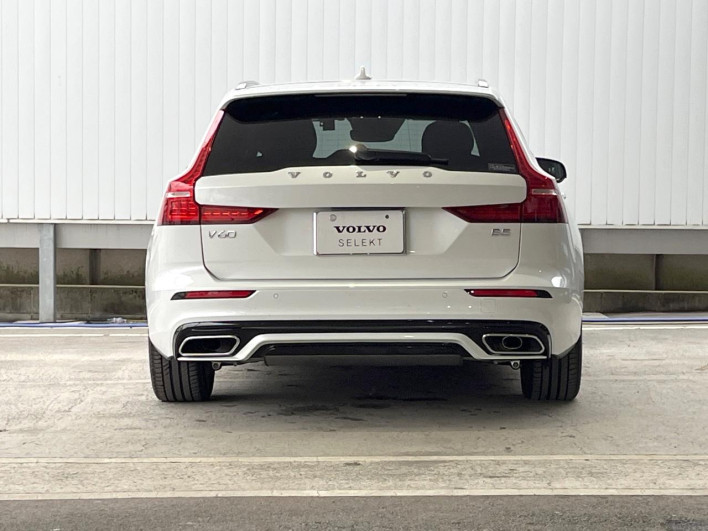2021 Volvo V60 5AA-ZB420TM (UW-6a111b89398fe)[10]
