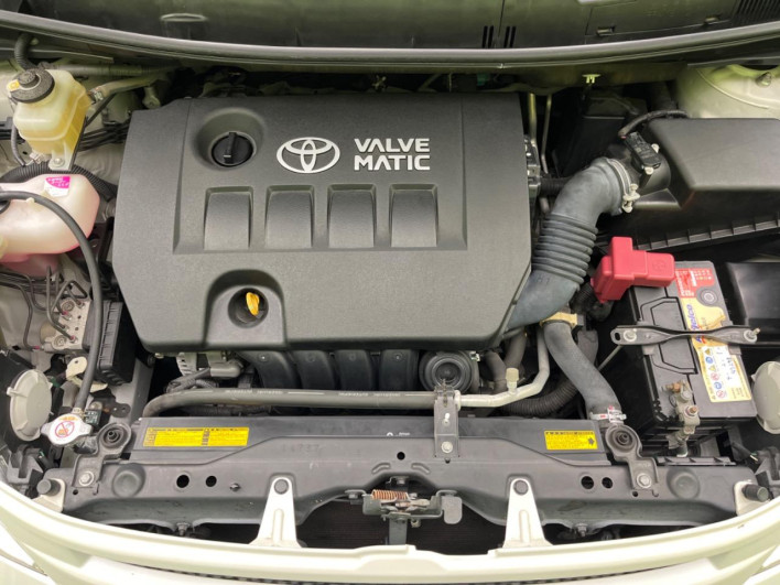 2012 Toyota Isis DBA-ZGM11G (UW-6a111b8e5b78e)[4]
