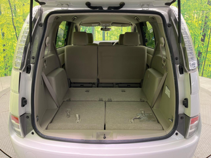 2012 Toyota Isis DBA-ZGM11G (UW-6a111b8e5b78e)[11]