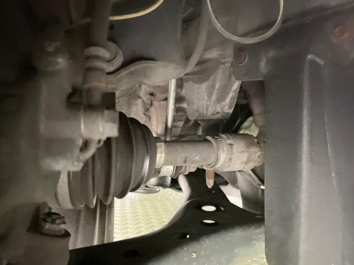2012 Toyota Isis DBA-ZGM11G (UW-6a111b8e5b78e)[5]