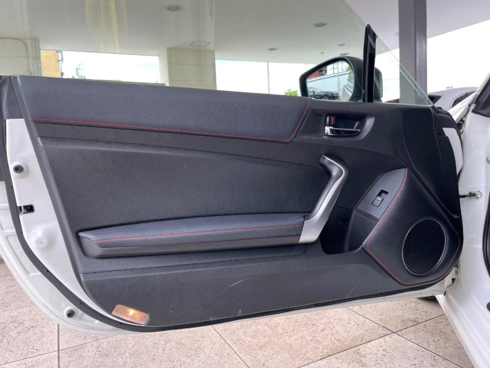 2013 Toyota 86 DBA-ZN6 (UW-6a111b8e87afa)[29]