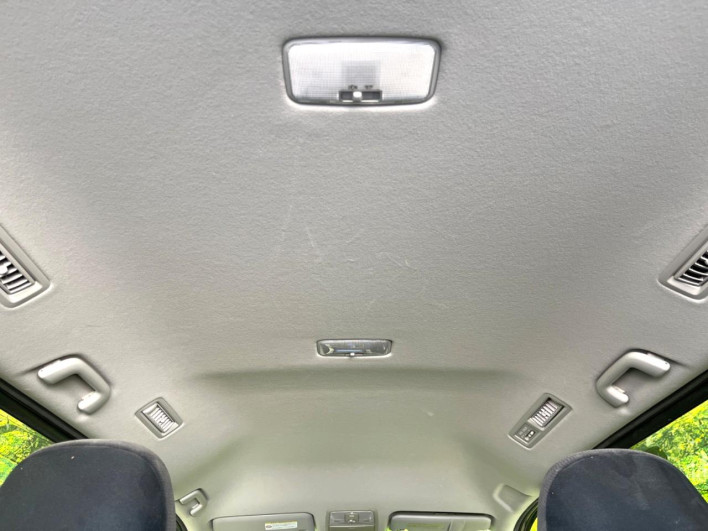 2013 Toyota Noah DBA-ZRR70G (UW-6a111b91e3298)[28]