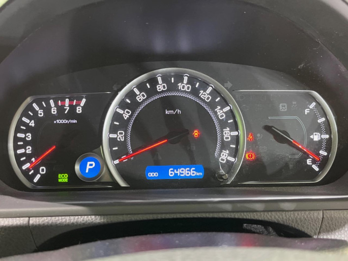 2014 Toyota Voxy DBA-ZRR80W (UW-6a111b92cb7f7)[28]