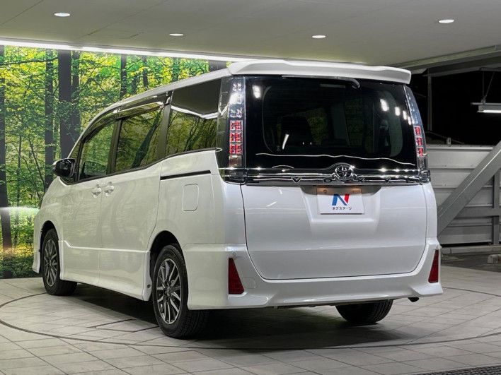 2014 Toyota Voxy DBA-ZRR80W (UW-6a111b92cb7f7)[7]