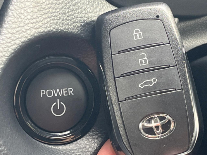 2025 Toyota Corolla Cross 6AA-ZVG13 (UW-6a111b9f25e39)[5]