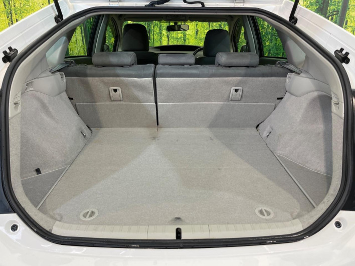 2010 Toyota Prius DAA-ZVW30 (UW-6a111ba3ab89d)[17]