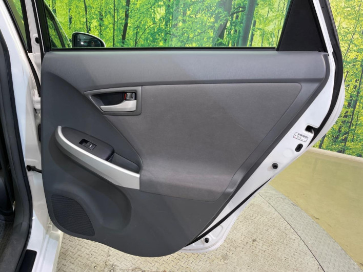2010 Toyota Prius DAA-ZVW30 (UW-6a111ba3ab89d)[26]