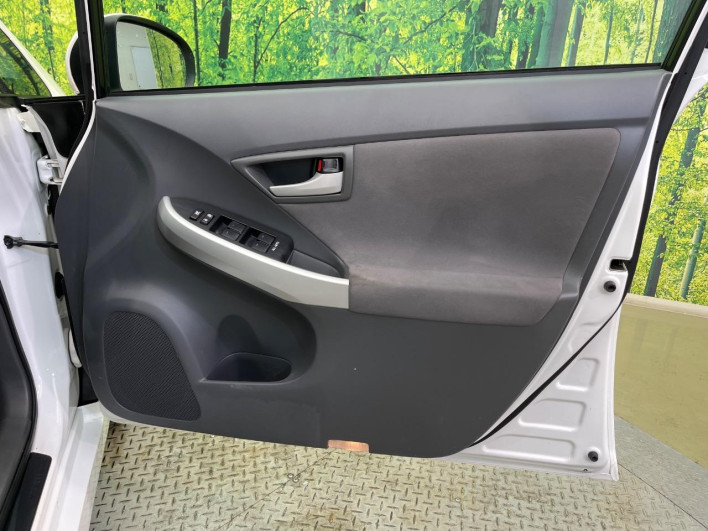 2010 Toyota Prius DAA-ZVW30 (UW-6a111ba3ab89d)[25]