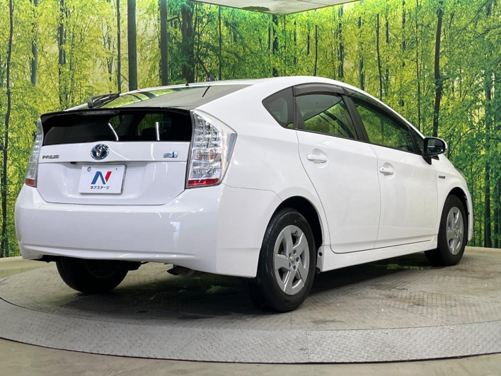 2010 Toyota Prius DAA-ZVW30 (UW-6a111ba3ab89d)[5]